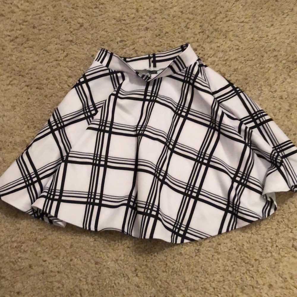 Patterned Flowy Skirt